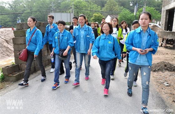 皖南电机员工参加健步走.jpg 皖南电机员工参加健步走.jpg