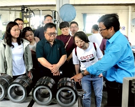 中机质协副会长兼秘书长王建和到皖南电机参观调研 中机质协副会长兼秘书长王建和到皖南电机参观调研