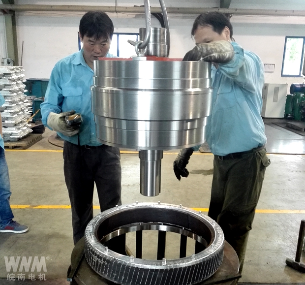 皖南电机:电机铸铝转子压铸现场 皖南电机:电机铸铝转子压铸现场